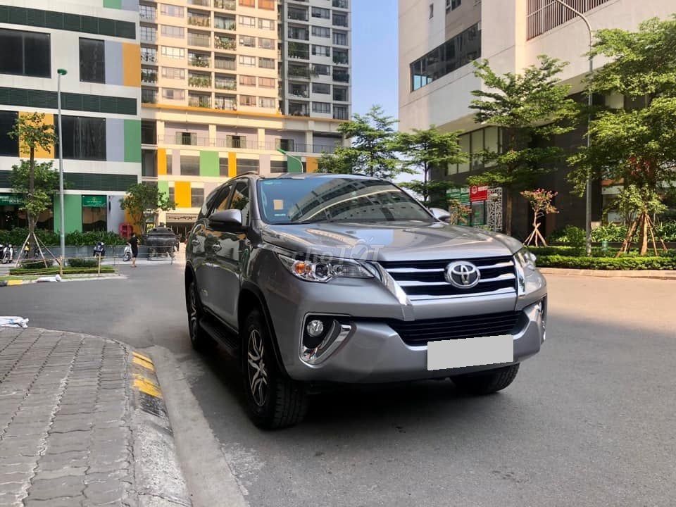 Fortuner 2019 máy dầu số tự động, màu xám. Mua bán Ô tô tại Quận 12 Tp Hồ Chí Minh được đăng bởi Xuân Trường hình 1