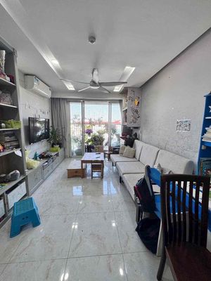 Bán căn hộ chung cư Quang Thái, 63m2 2PN-2WC căn góc, có Sổ Hồng
