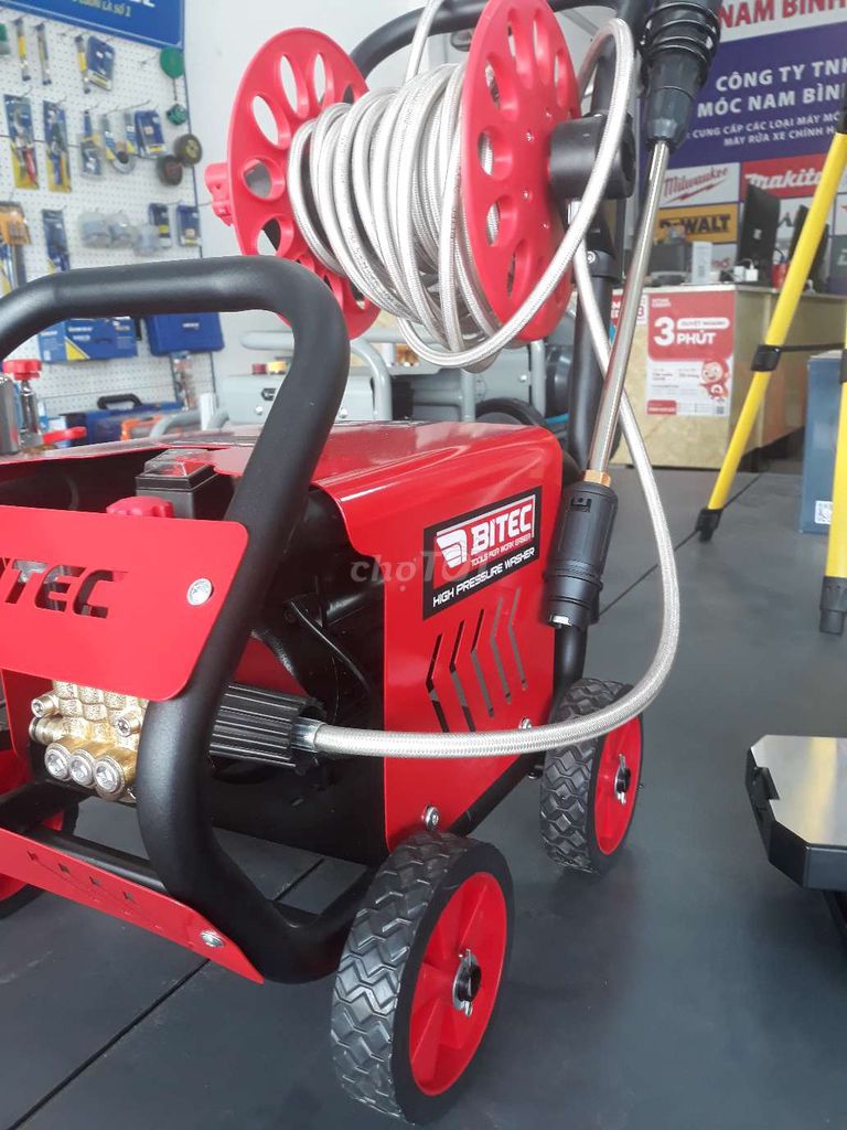 Máy xịt rửa xe Bitec BT37 cấn thanh lý gấp. Mua bán Đồ chuyên dụng, Giống nuôi trồng tại Thành phố Thủ Đức Tp Hồ Chí Minh được đăng bởi máy móc dụng cụ cầm tay chính hãng hình 1