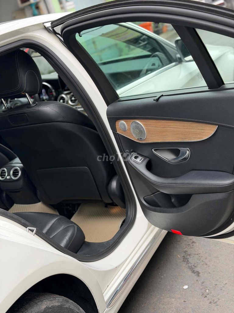 Mercedes C250 Exluxsic 2017 Trắng. Mua bán Ô tô tại Quận 7 Tp Hồ Chí Minh được đăng bởi Thông Sport  hình 7