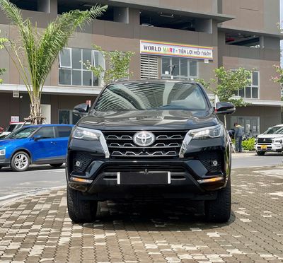 Toyota Fortuner 2.7 4x2 AT 2024 - 20000 km. Mua bán Ô tô tại Thành phố Dĩ An Bình Dương được đăng bởi Siêu Thị Ô Tô Bình Dương 
