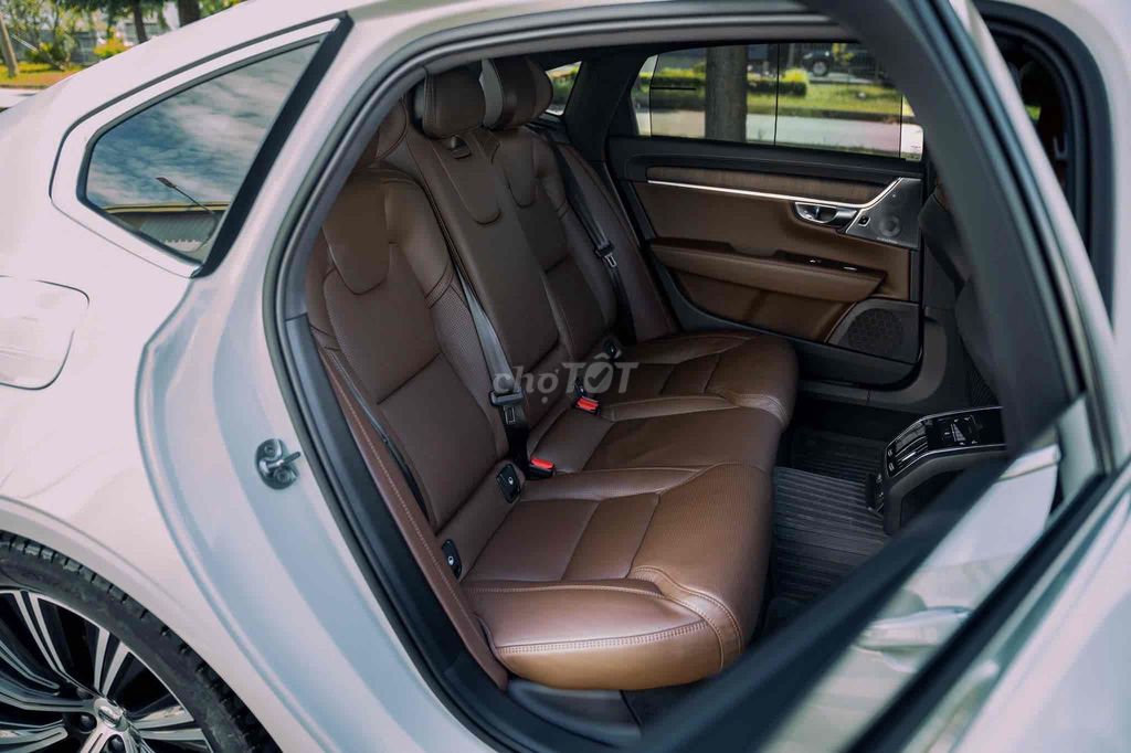 Volvo S90 2022 LWB Ultimate B6 AWD - Bank 90%. Mua bán Ô tô tại Quận 7 Tp Hồ Chí Minh được đăng bởi PHÁT ĐẠT LUXURY CAR hình 8