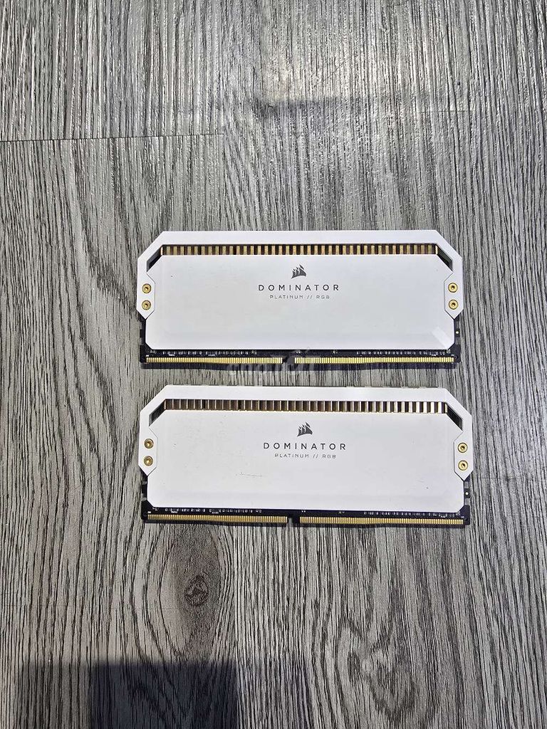 Ram Corsair Dominator Platinum 16x2 Buss 3200