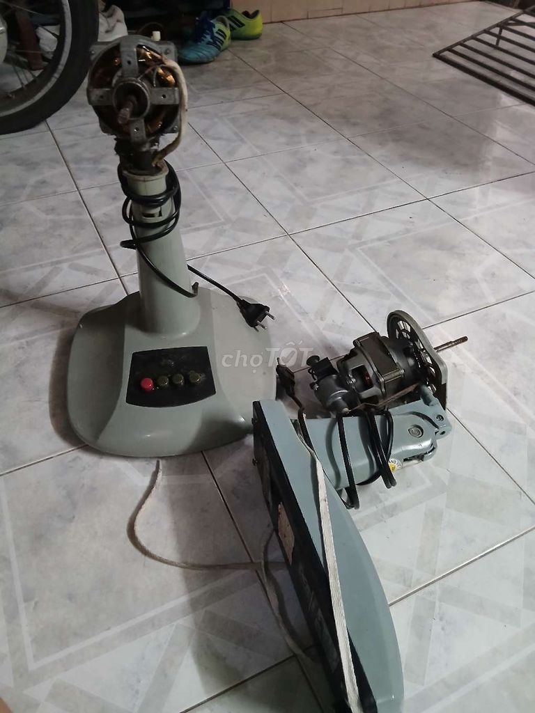 Quạt điện không hoạt động. Mua bán Quạt tại Quận 4 Tp Hồ Chí Minh được đăng bởi Nhân hình 1