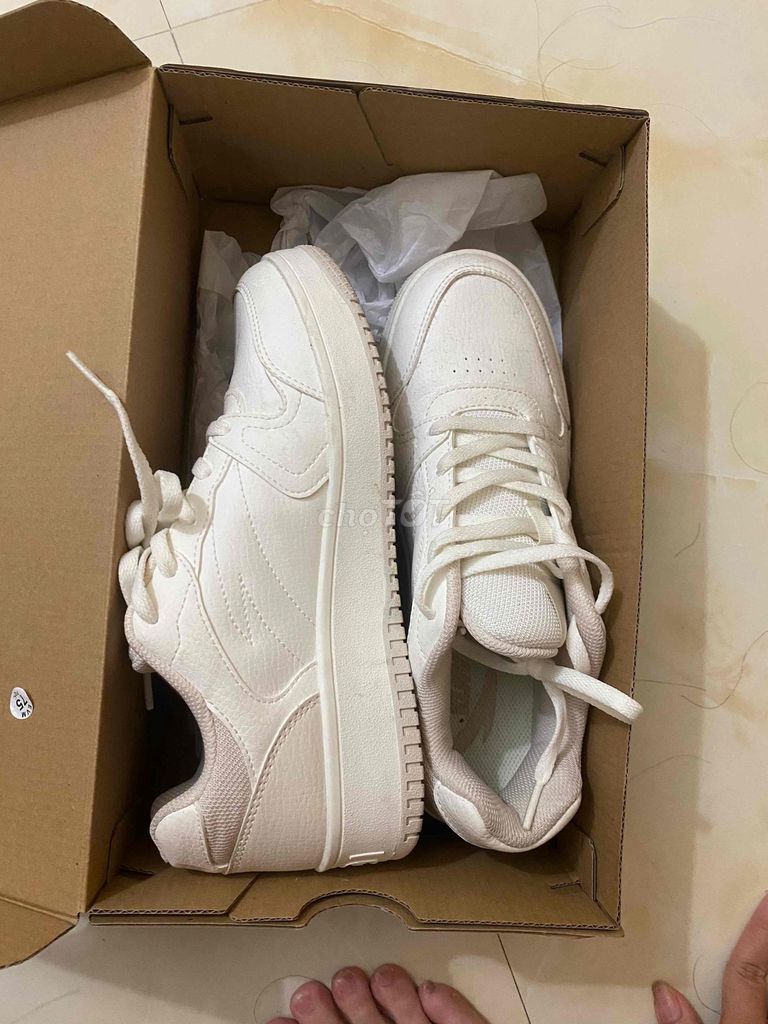 Pass giày thể thao Anta nữ trắng size 38,5 99%. Mua bán Giày dép tại Thành phố Ninh Bình Ninh Bình được đăng bởi Minh Đàm hình 1