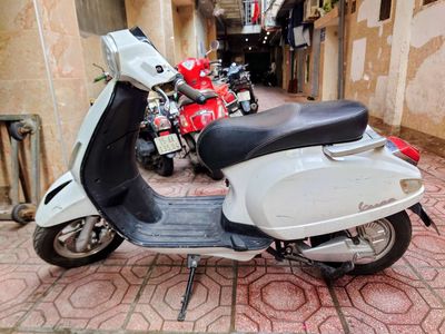 Thanh lý xe điện Vespa trắng mới thay ắc quy. Mua bán Xe điện tại Quận Thanh Xuân Hà Nội được đăng bởi Nam