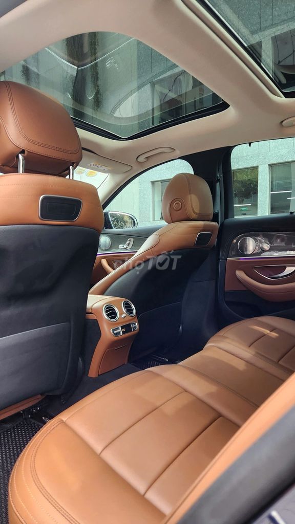 E300 AMG giá mua mới 3,2 tỷ nay bán 1ty2xx. Mua bán Ô tô tại Quận 7 Tp Hồ Chí Minh được đăng bởi tuấn anh hình 18