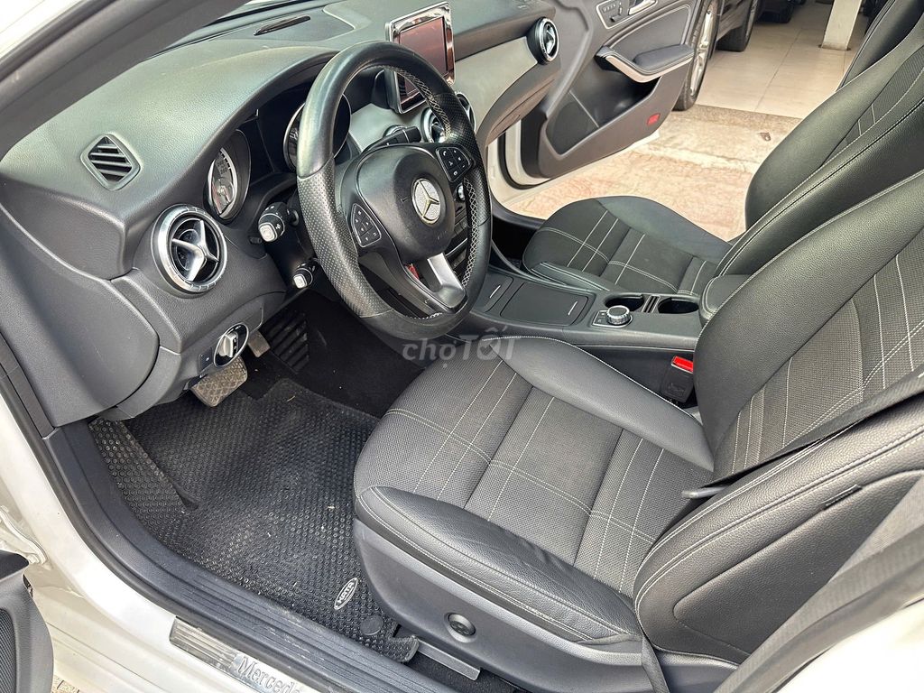 Mercedes-Benz CLA 200 2015 đk 2016. Mua bán Ô tô tại Quận Long Biên Hà Nội được đăng bởi AUTO TÂN HƯNG THỊNH hình 16