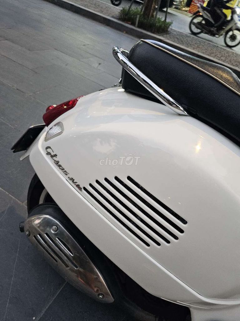 Cực đẹp GTS 125 3vie trắng. Mua bán Xe máy tại Quận Ba Đình Hà Nội được đăng bởi Bách hình 7