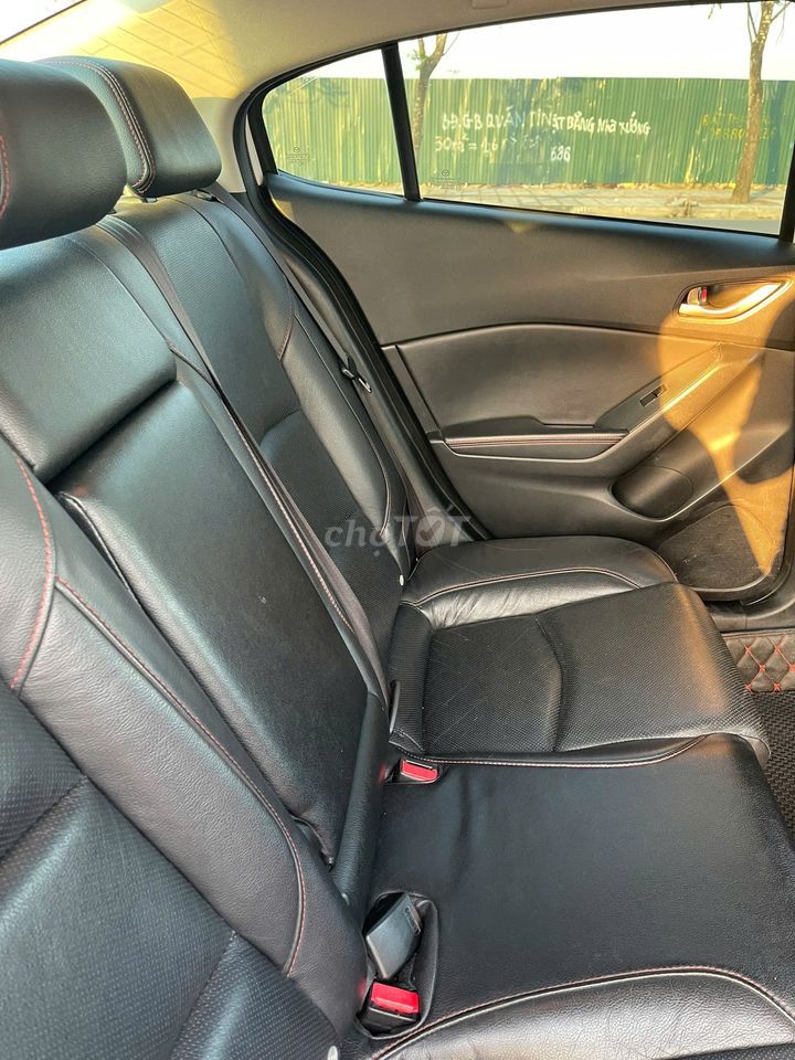 Chính chủ bán Mazda 3 2016 1.5 AT Sedan - 8v km. Mua bán Ô tô tại Quận Long Biên Hà Nội được đăng bởi Lê Quang hải hình 8