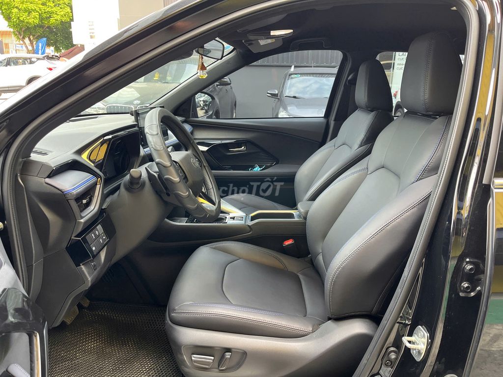 TOYOTA YARIS CROSS S 2024 XE GIA ĐÌNH LƯỚT VAY 75%. Mua bán Ô tô tại Quận Tân Phú Tp Hồ Chí Minh được đăng bởi Hiếu hình 15