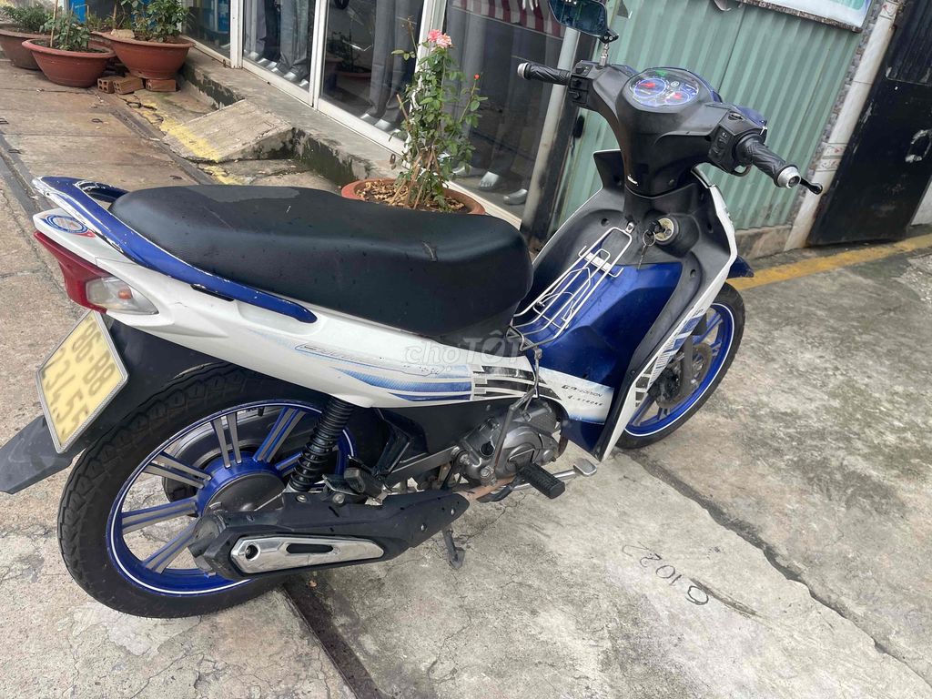 Yamaha Jupiter GP Белый Синий