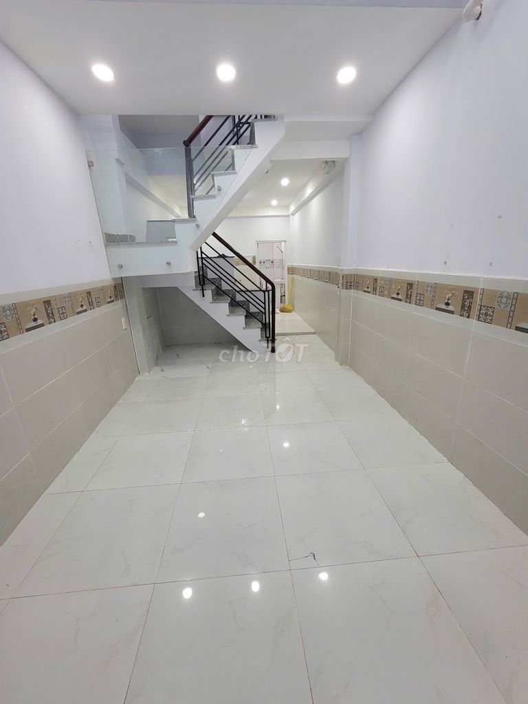 Nhà mới keng, (3.3x11m 2 lầu 3pn 3wc), Trần Minh Quyền-3/2, P.11, Q.10