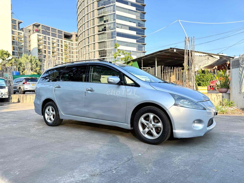 Mitsubishi Grandis 2005 2.4 AT - 127000 km