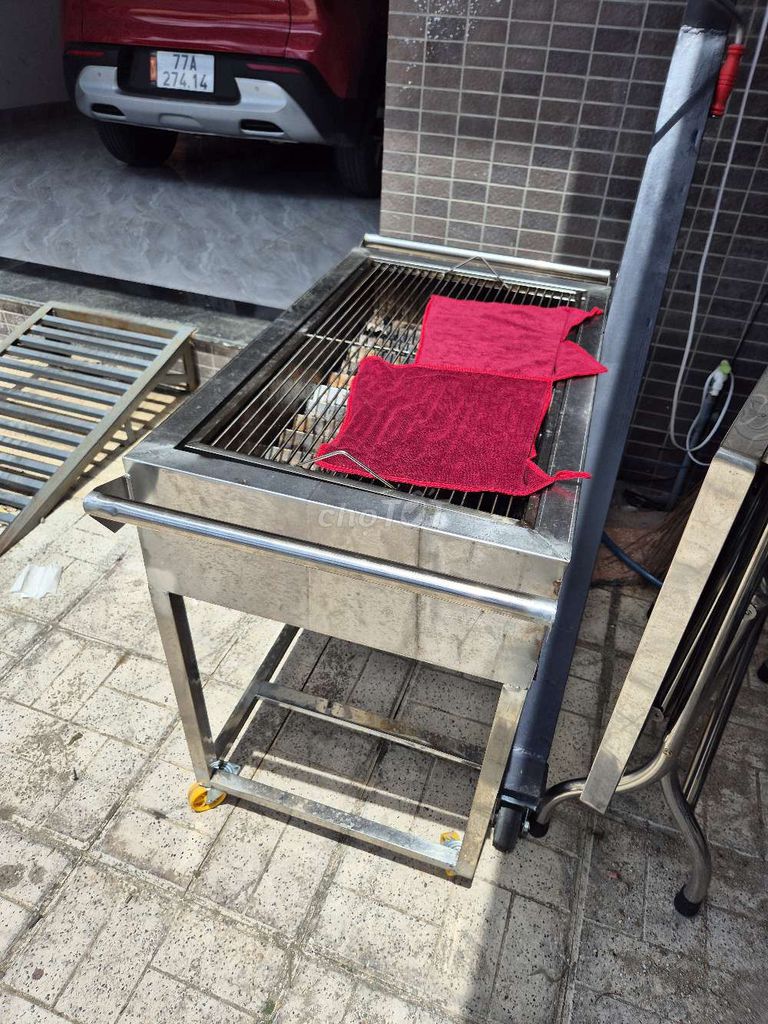 Bếp nướng BBQ Inox 50x80 có bánh xe. Mua bán Bếp, lò, đồ điện nhà bếp tại Thành phố Qui Nhơn Bình Định được đăng bởi Hồ Anh Ba hình 1