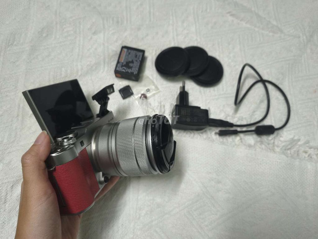 Máy ảnh Fujifilm XA3 Đỏ Bạc còn khá mới. Mua bán Máy ảnh, Máy quay tại Quận 1 Tp Hồ Chí Minh được đăng bởi Trân Trân hình 1