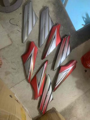 còn ít cánh bửng neo và Future X Futune lét bán