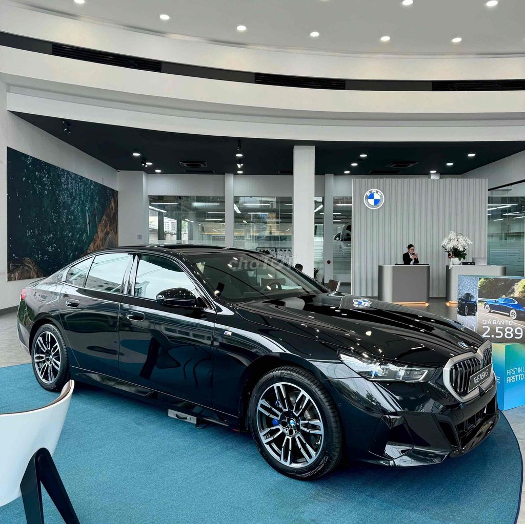 BMW 5 Series 530i M SPORT 2025. Mua bán Ô tô tại Quận Bình Tân Tp Hồ Chí Minh được đăng bởi Hồ Nhật Anh hình 3