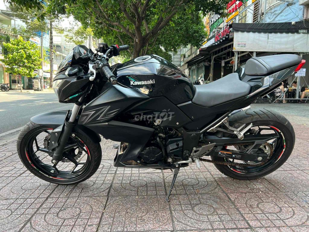 Moto Kawasaki Z300 (2016 ) Trùm mền 5 năm
