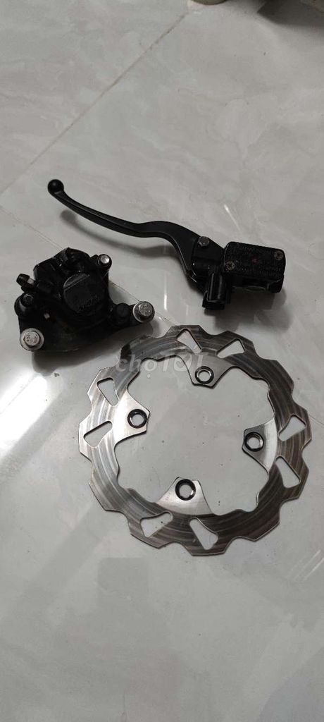 bộ thắng đĩa bên trái gắn cho xe máy lên đĩa sau. Mua bán Phụ tùng xe tại Quận 3 Tp Hồ Chí Minh được đăng bởi Duy hình 1