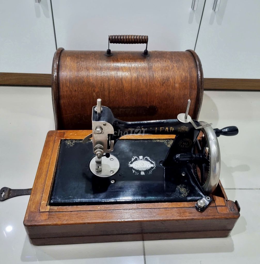 Máy may quay tay xưa Lead Japan - 1940s. Mua bán Đồ sưu tầm, đồ cổ tại Quận 12 Tp Hồ Chí Minh được đăng bởi Nhiên Lao hình 1