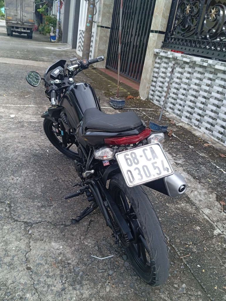 Xe máy Kymco K-Pipe 50cc màu đen thể thao. Mua bán Xe máy tại Huyện Hóc Môn Tp Hồ Chí Minh được đăng bởi Tuấn hình 5