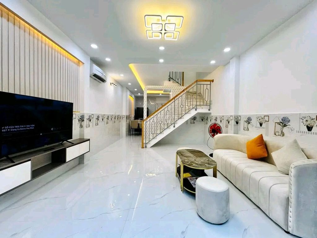 CHỦ NGỘP!Bán Nhà 42m2 Nguyễn Thái Sơn,Gò Vấp.Ra Ngã Tư Phan Văn Trị 5p