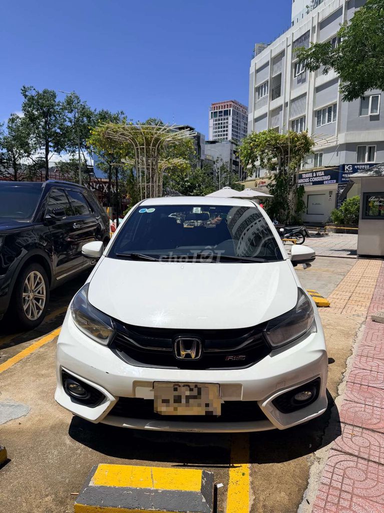 Хэтчбек Honda Brio RS, белый