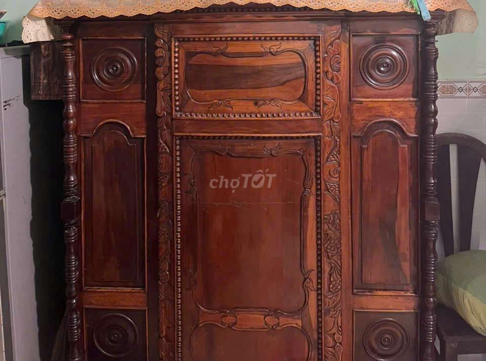 Tủ thờ gỗ nâu . Mua bán Tủ, kệ gia đình tại Huyện Cần Đước Long An được đăng bởi Anh Khoa hình 1