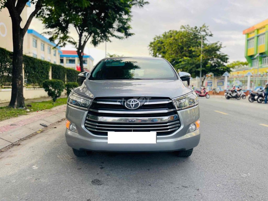 Toyota Innova 2019 2.0E - xe gia đình. cực đẹp.