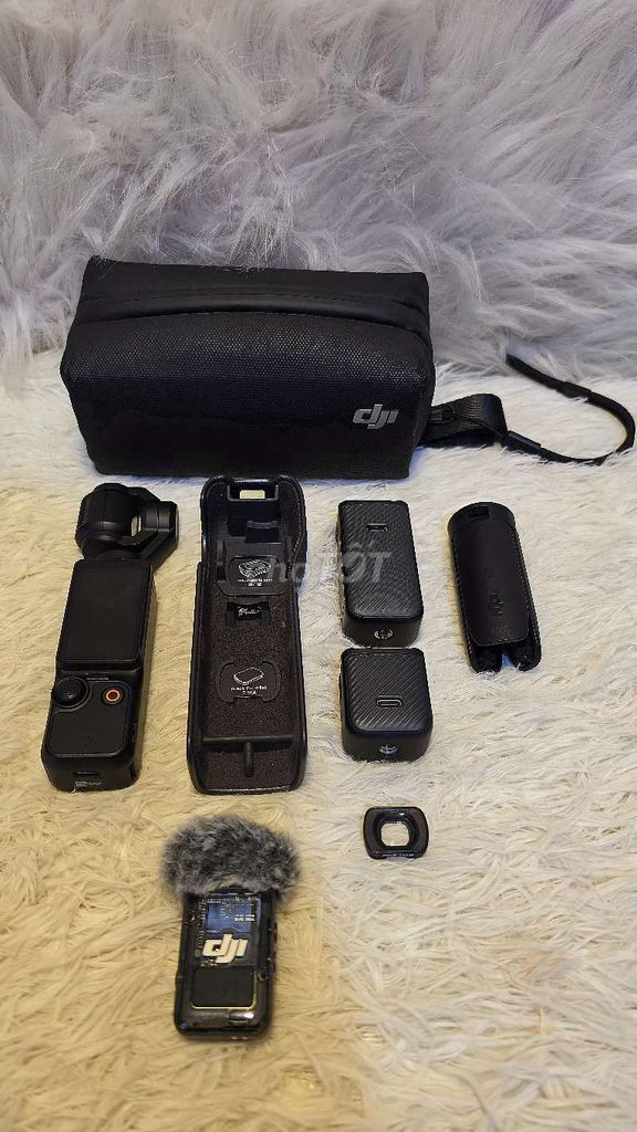 Pocket 3 Combo. Mua bán Máy ảnh, Máy quay tại Quận Hoàng Mai Hà Nội được đăng bởi Hoàng Mai  Hà Nội hình 1