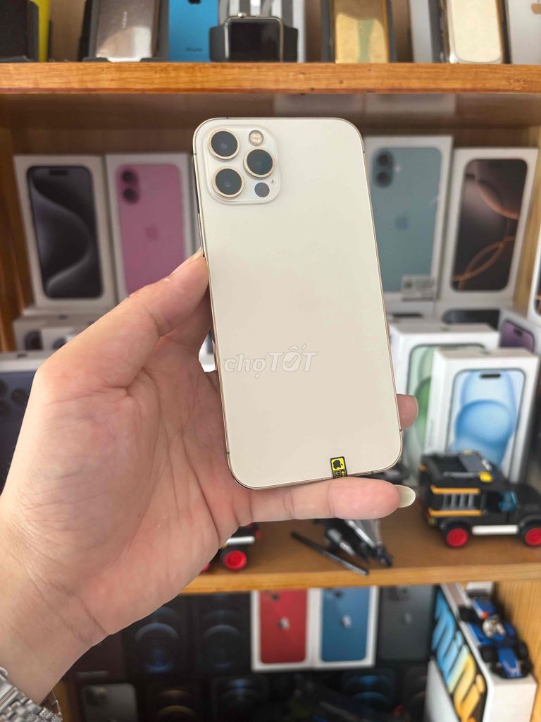 Apple iPhone 12 Pro 256GB Vàng. Mua bán Điện thoại tại Thành phố Vũng Tàu Bà Rịa - Vũng Tàu được đăng bởi BINHHYK  hình 1