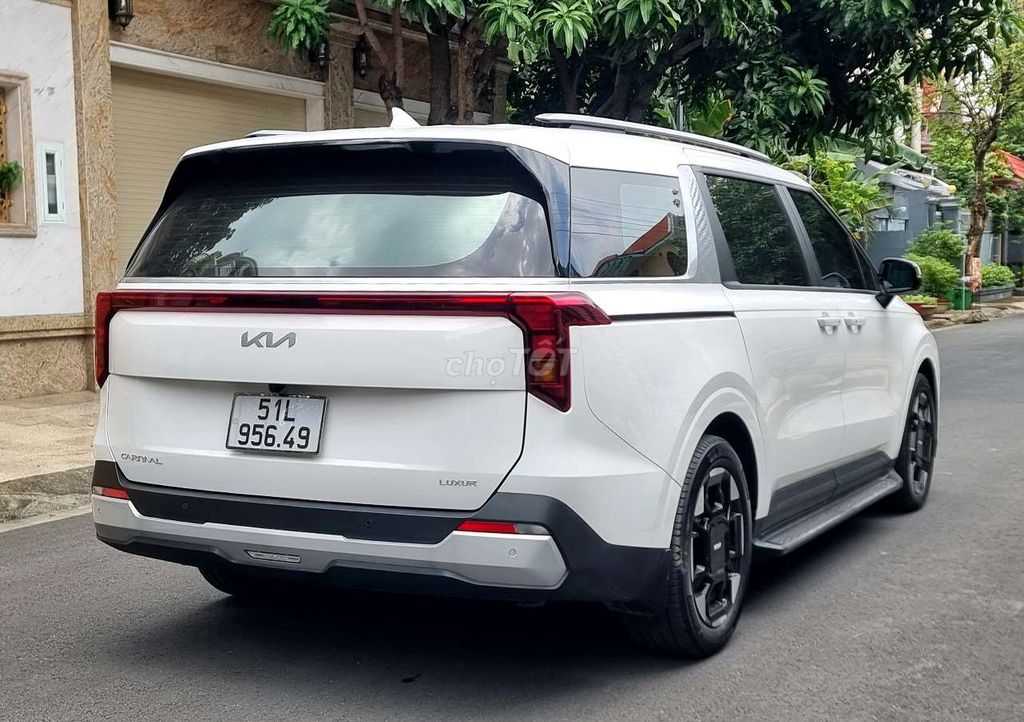 Kia Carnival Luxury 8s sx 2025, chỉ 4.0.0Tr. Mua bán Ô tô tại Thành phố Thủ Đức Tp Hồ Chí Minh được đăng bởi Đức Hưng Siêu thị ô tô Thủ Đức hình 7