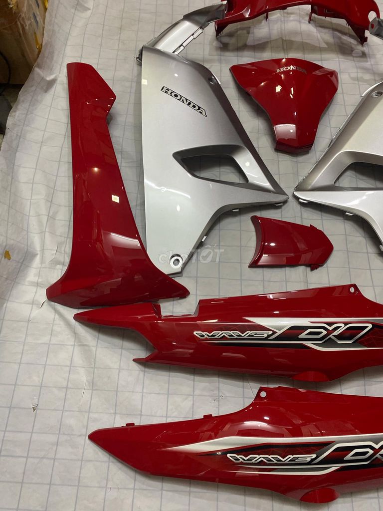 10 mảnh nhựa bóng Wave A110 màu Đỏ tem 2024. Mua bán Phụ tùng xe tại Quận Cầu Giấy Hà Nội được đăng bởi Nguyễn Quang Huy hình 3