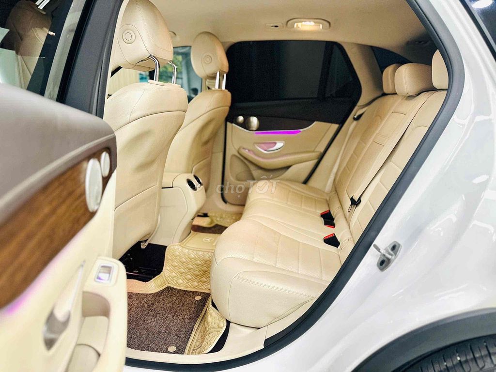 Mercedes GLC200 4Matic 2022 V1. Mua bán Ô tô tại Quận 7 Tp Hồ Chí Minh được đăng bởi Hoàng Anh Tuấn hình 10