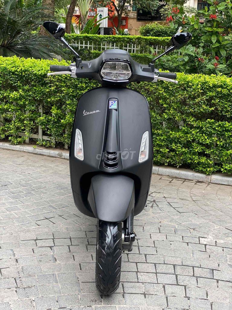 Vespa Sprint Nottle 2019 Đen Sần Siêu Lướt ✅