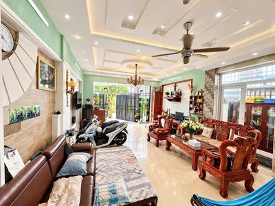 Nhà phố 120 m² · 5 PN · Đường Số 4