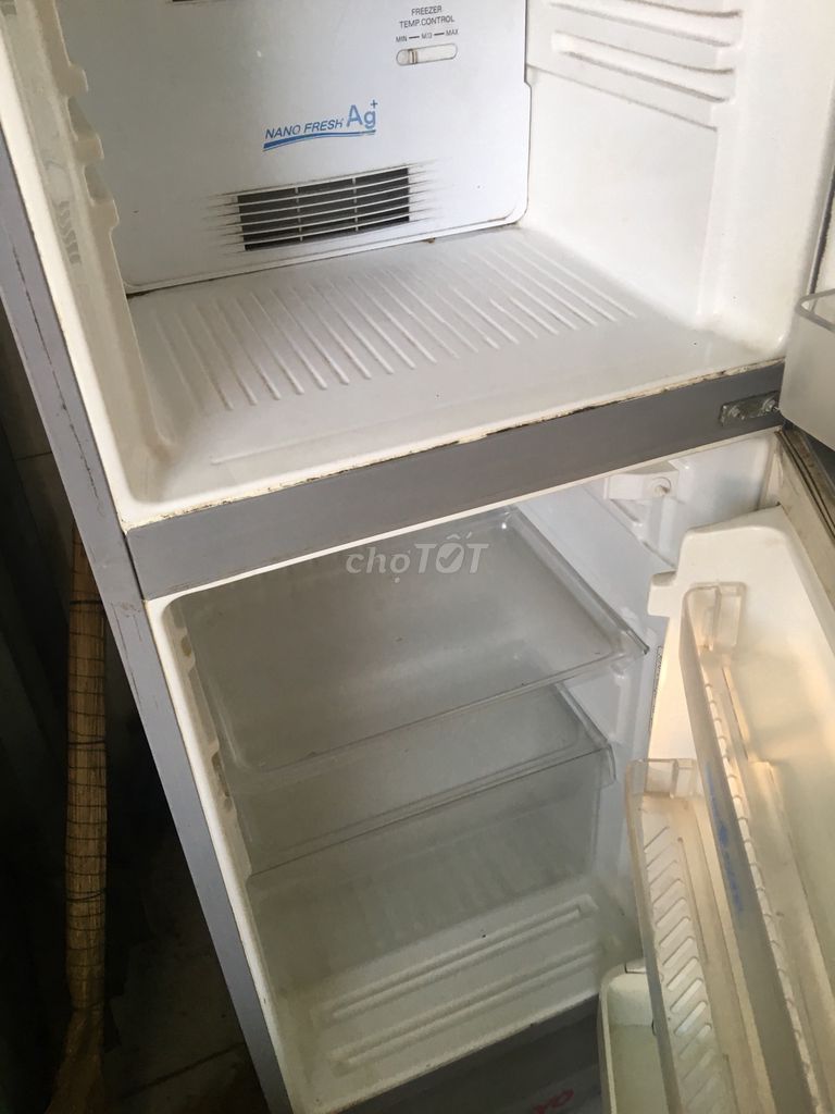 0982546509 - Bán tủ lạnh sr-145pn đang sử dụng Sài bình thường