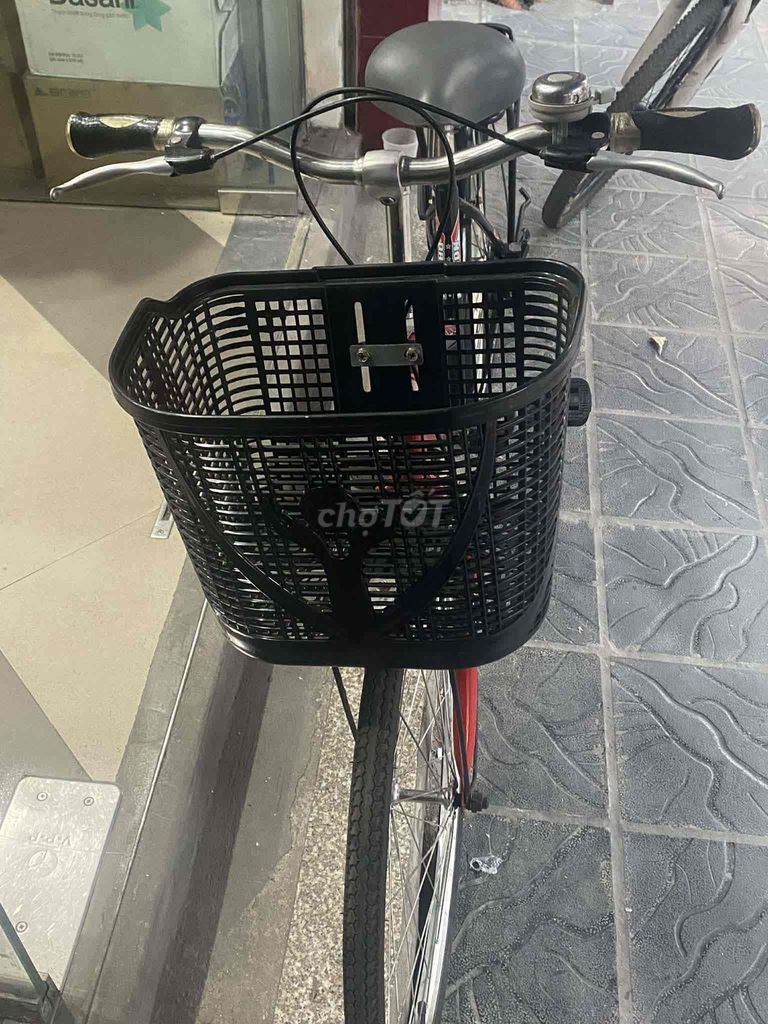 Xe đạp cào cào xịn đi nhẹ bền tốt đủ phụ kiện. Mua bán Xe đạp tại Quận Hai Bà Trưng Hà Nội được đăng bởi dung 50 thịnh yên hình 2