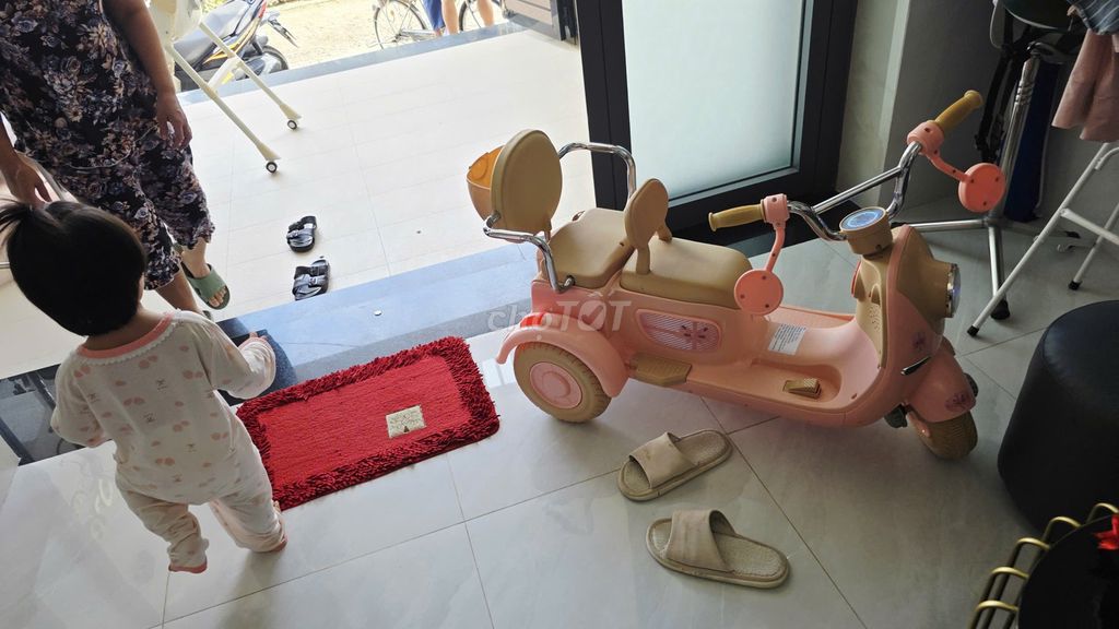 Xe điện cho bé. Mua bán Mẹ và bé tại Quận Ninh Kiều Cần Thơ được đăng bởi Trần Quang Hiển hình 1