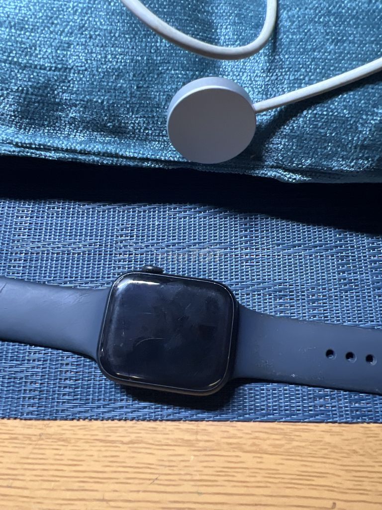 Apple Watch Series 8 Đen 45mm Hư hỏng. Mua bán Thiết bị đeo thông minh tại Thành phố Hội An Quảng Nam được đăng bởi Minh Nguyen hình 1