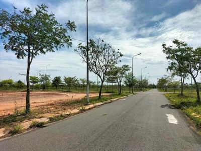 ĐẤT SỔ HỒNG RIÊNG LIỀN KỀ VINHOMES HÓC MÔN