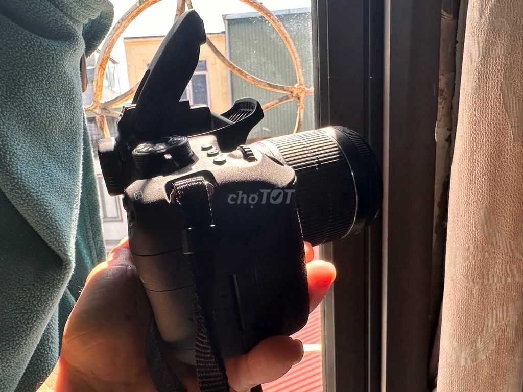 Máy ảnh Canon 750D DSLR ống kính 18-55STM Đen. Mua bán Máy ảnh, Máy quay tại Quận Hải An Hải Phòng được đăng bởi Tat Dat Nguyen hình 1