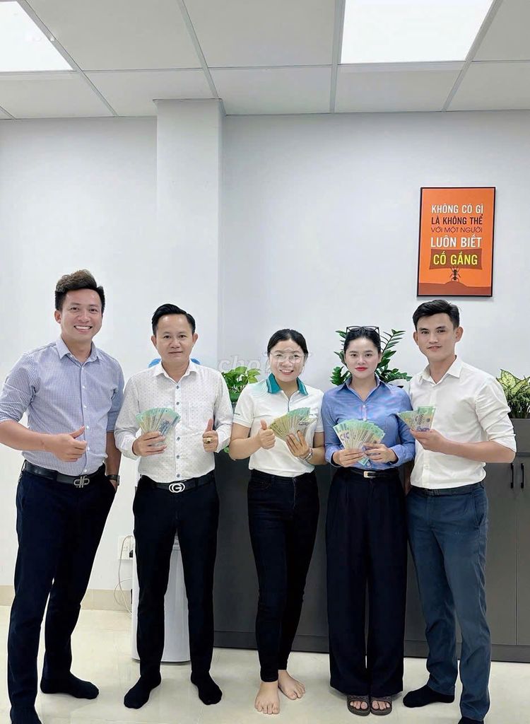 Tuyển dụng 5 NVKD Bất Động Sản lương cứng 8 triêu. Việc làm tại Quận Tân Phú Tp Hồ Chí Minh được đăng bởi Bất Động Sản Điền Quân hình 3