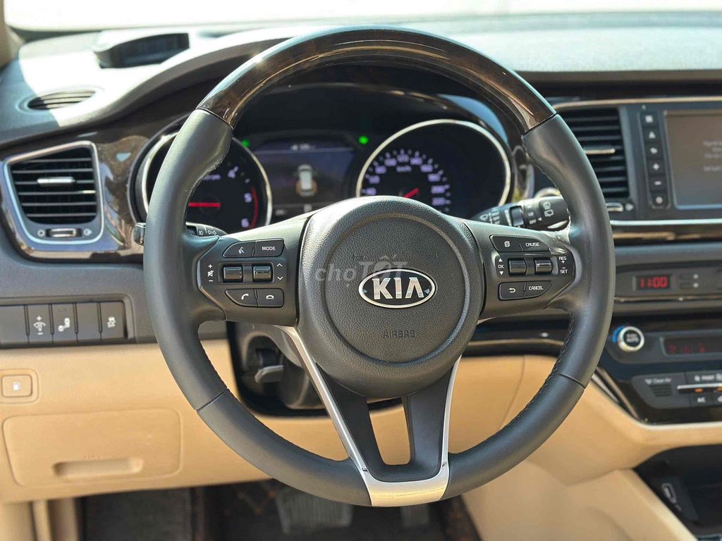 KIA SEDONA LUXURY 2.2D xe 100% Gia Đình. Mua bán Ô tô tại Quận Long Biên Hà Nội được đăng bởi DUONGMINH AUTO  hình 11