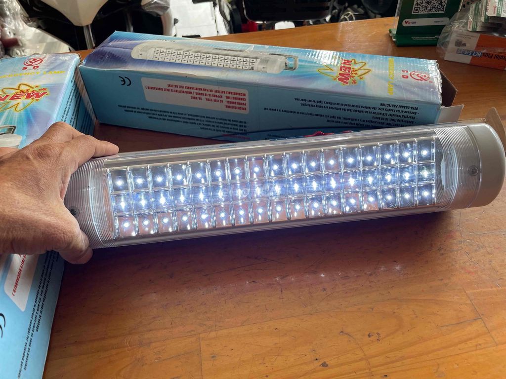 Đèn khẩn cấp LED Ắc quy. Mua bán Đèn tại Huyện Trảng Bom Đồng Nai được đăng bởi Thanh Phong Nguyen hình 1