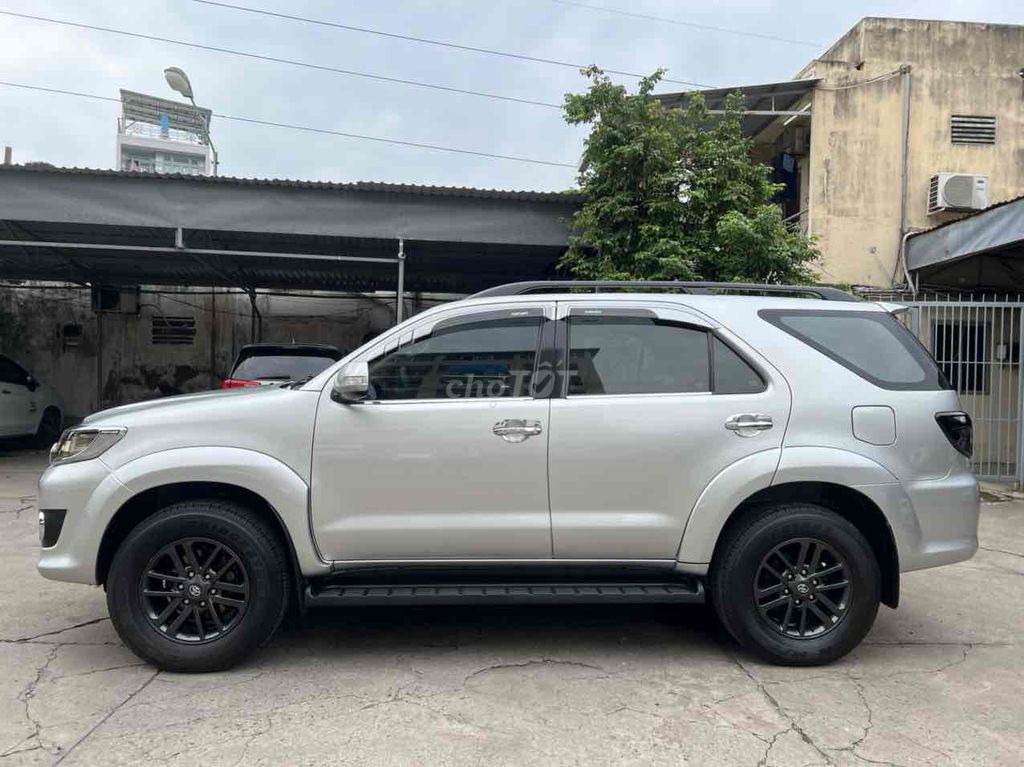 Toyota Fortuner 2015 2.7V 4x2 - 75000 km