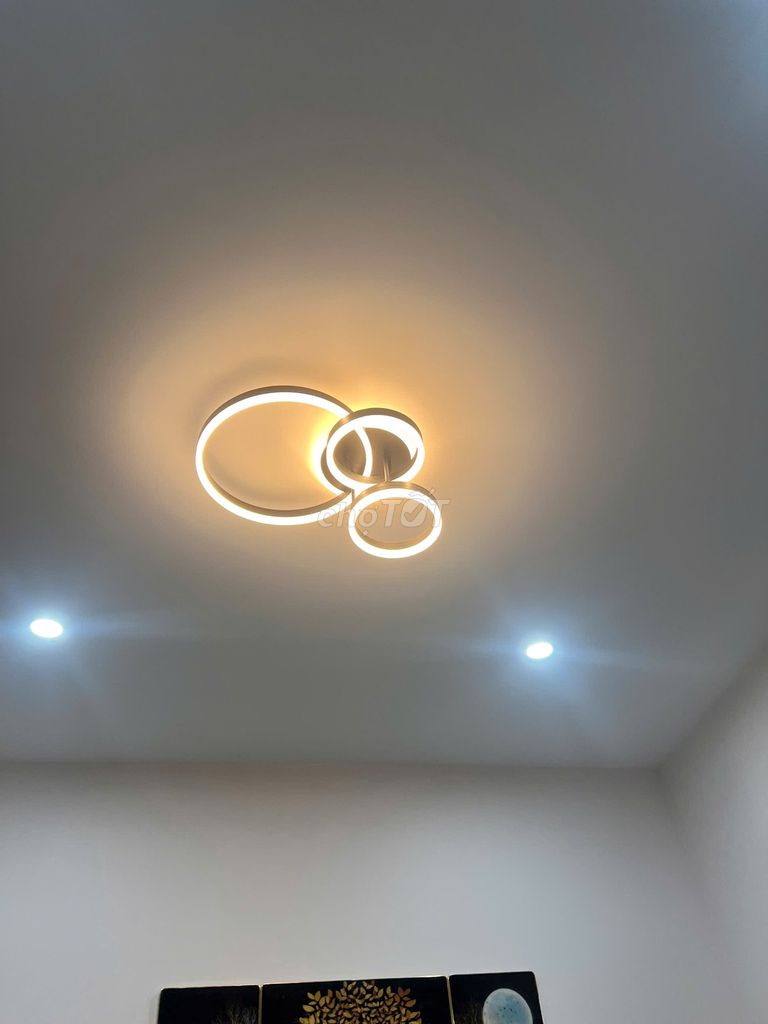 Đèn ốp trần Trắng 3 chế độ màu Đã sử dụng. Mua bán Đèn tại Quận Bình Tân Tp Hồ Chí Minh được đăng bởi Hồ Thanh Hải hình 1