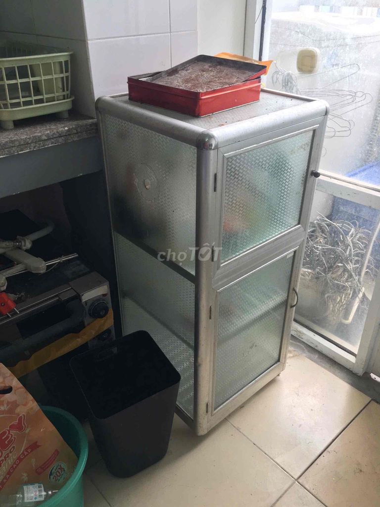 Tủ Nhôm Kính Bạc Đơn Giản. Mua bán Tủ, kệ gia đình tại Quận Hà Đông Hà Nội được đăng bởi cung cấp các loại cafe hình 1