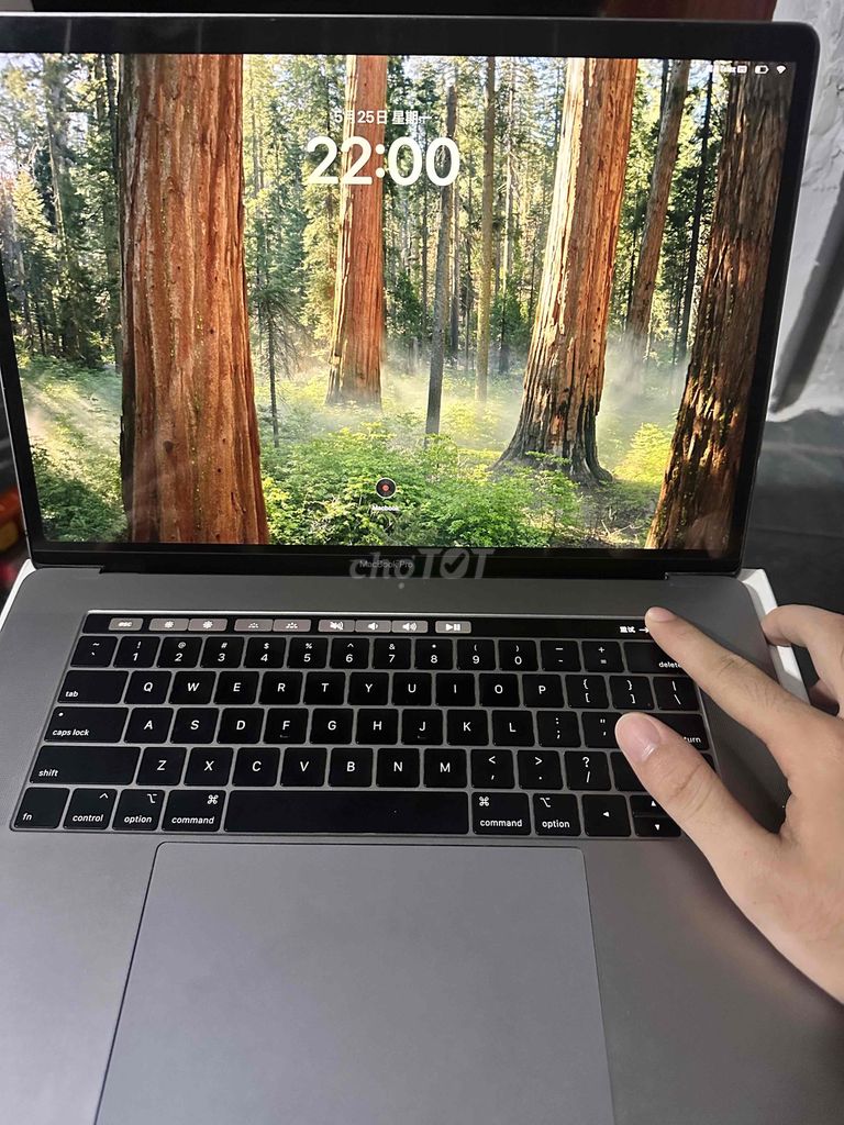 Apple MacBook Pro 2019  i7 15 inch 16GB. Mua bán Laptop tại Huyện Yên Mỹ Hưng Yên được đăng bởi Trần Trung hình 1